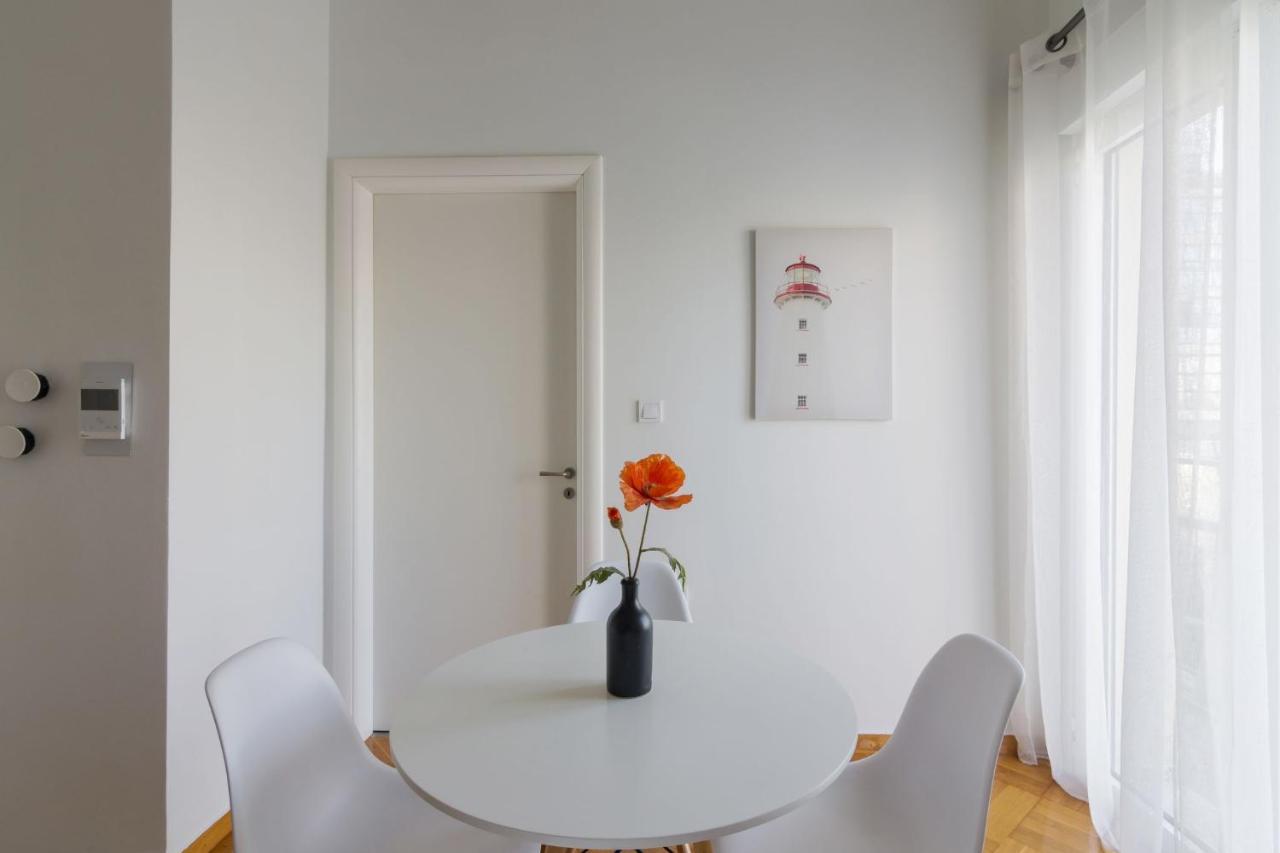 Classic Apartment For 4 People A Athens Luaran gambar